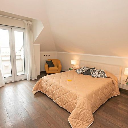 Real Italian Estate - Penthouse Lejlighed Genova Eksteriør billede