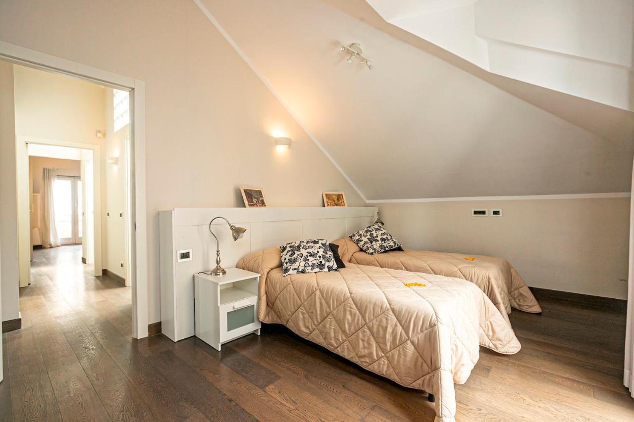 Real Italian Estate - Penthouse Lejlighed Genova Eksteriør billede