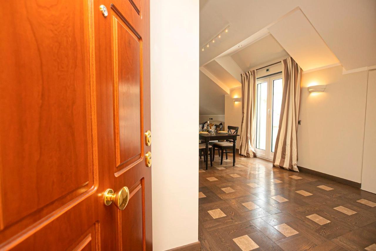 Real Italian Estate - Penthouse Lejlighed Genova Eksteriør billede